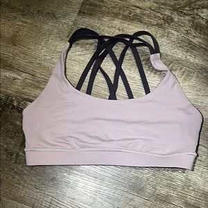 Lululemon Women's Strappy Sports Bra - Light Pink Size 6‎